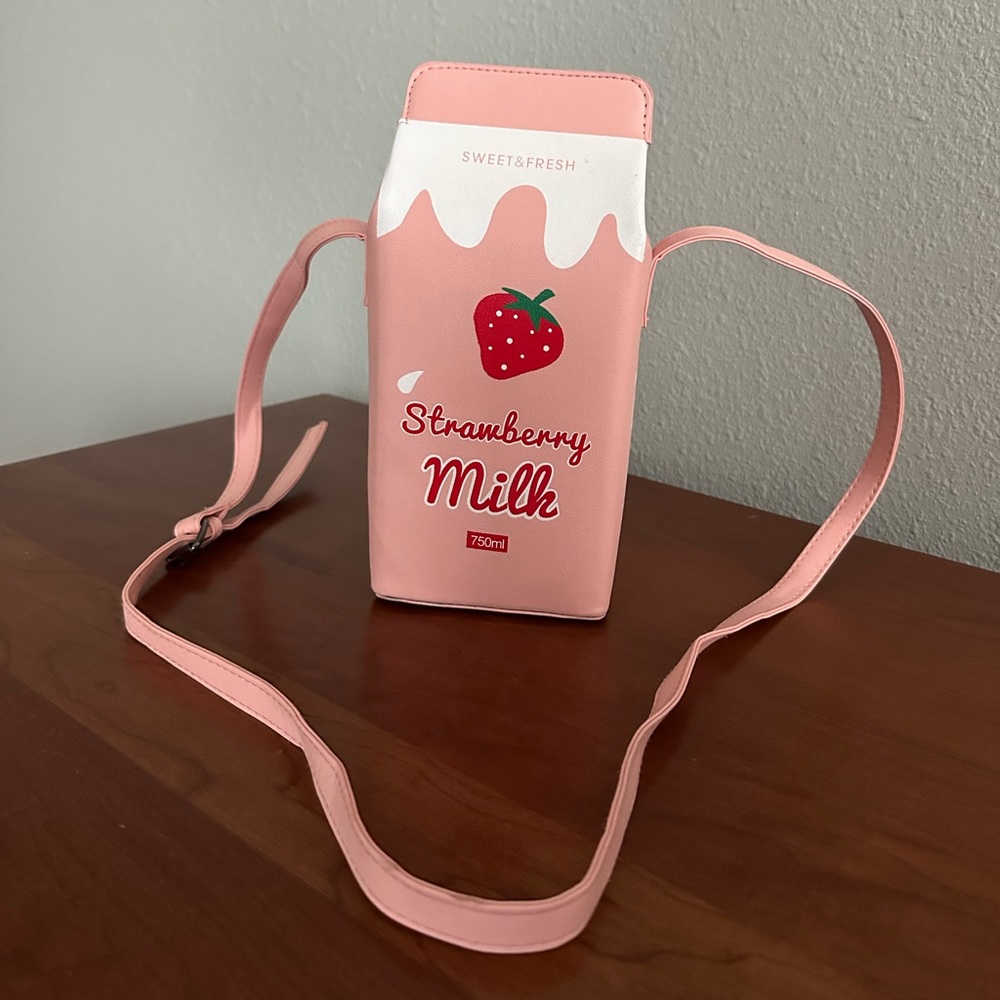 Strawberry milk purse